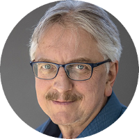 Herausgeber Uwe Strachau